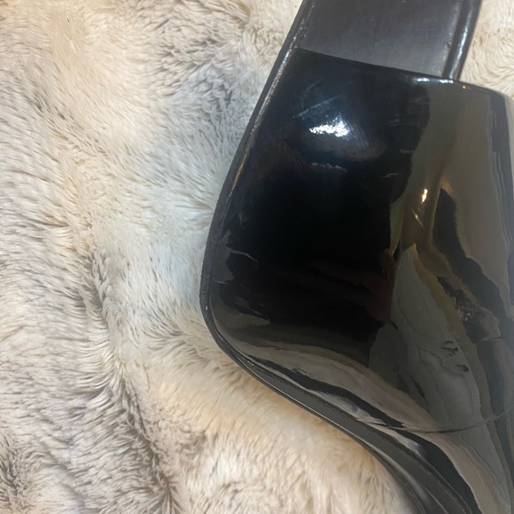 Size 6.5 Jessica Simpson peep toe slingback heels with small platform in black - Picture 6 of 6